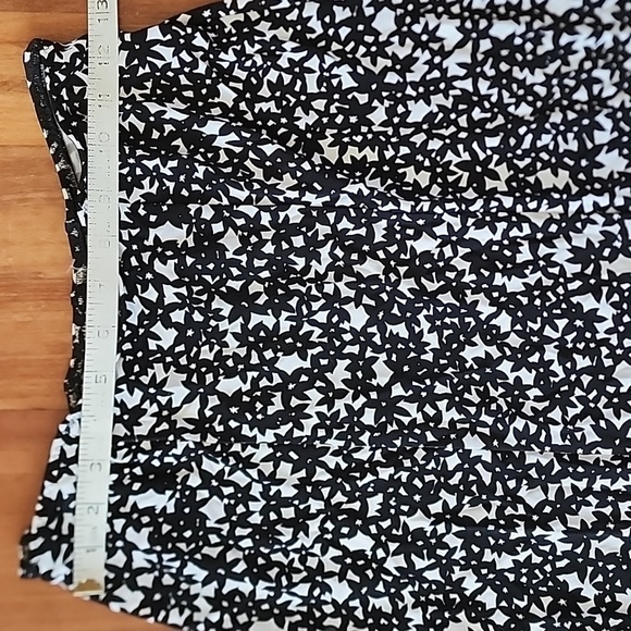 PRECIS PETITE Skirt, Flare Bottom, White w/ Black Floral, 100% Viscose - Picture 4 of 5